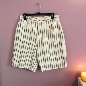 VINTAGE BILL BLASS DENIM SHORTS 💙